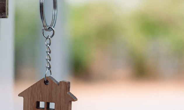 В Казахстане начали выдавать ипотеку под 1% по программе «С дипломом — в село»