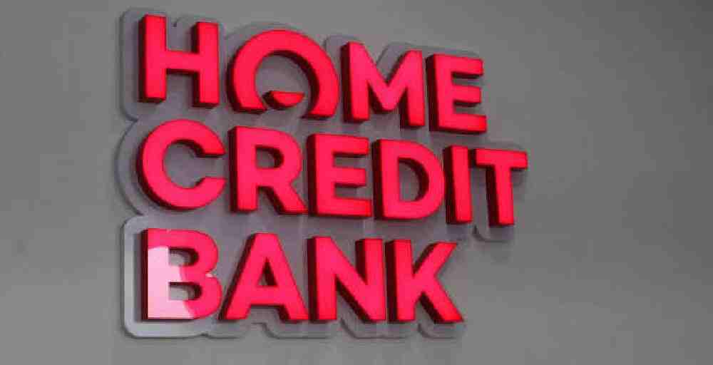 Home Credit Bank передал медикам новые комплекты формы и открыл новый филиал