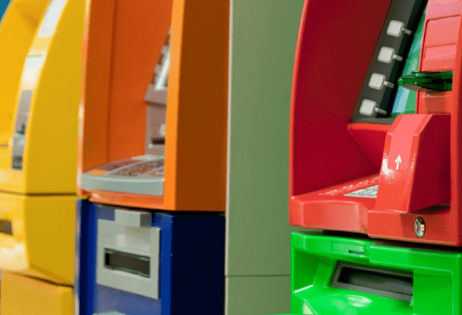 В Казахстане стало меньше банкоматов без функции приёма наличных