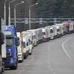 Қазақстаннан Ресейге екі мыңнан астам жүк көлігі жеңіл тәртіппен өтті