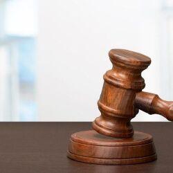 Астанада 16 адамды алдаған алаяқ төрт жылға сотталды