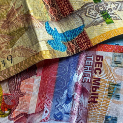 Устойчивый спрос на наличные сохраняется в Казахстане