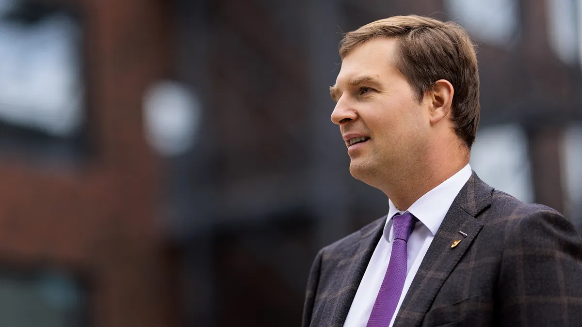 Турловтың компаниясы «Шахтер» футбол клубын сатып алды