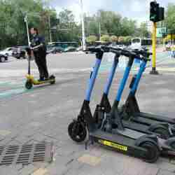 Мәжіліс электросамокаттарға сақтандыру мен нөмірді міндеттейтін заңды қабылдады