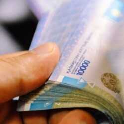 Алматыда сот орындаушысы 370 млн теңгені жымқырып, 8 жылға сотталды