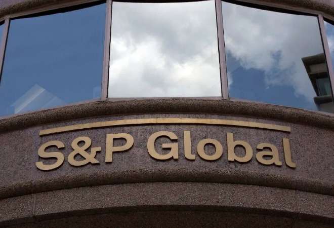 S&P улучшило прогноз отраслевого риска банков на фоне усиления регулирования АРРФР