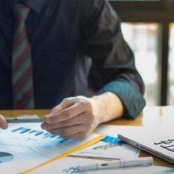 2026 жылдан бастап шағын кәсіпкерлер тоқсан сайын салық төлемейді