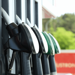 Казахстан превратился в теневого поставщика дешевых ГСМ в сопредельные государства