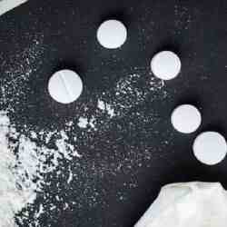 Криптовалюта арқылы есірткі кірістерін заңдастырған топтың ісі сотқа жолданды