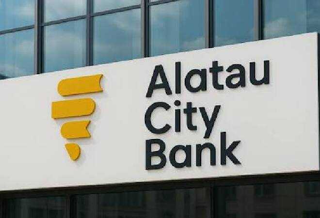 Alatau City Bank предупредил клиентов о выходных по валютным платежам
