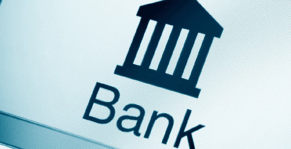 Банкам в Казахстане становится сложнее зарабатывать