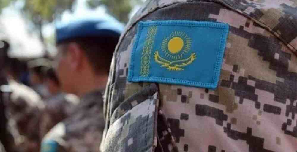 В Казахстане военнослужащие срочной службы больше не смогут брать кредиты