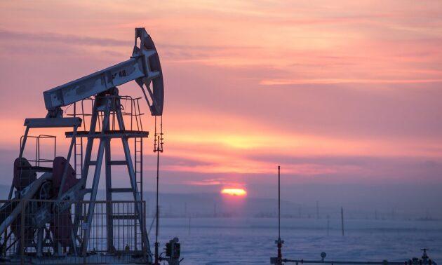 Теңіздегі мұнай өндірісі уақытша тоқтады