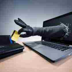 Прокуратура интернет-алаяқтар ұрлаған 850 мың теңгені иесіне қайтарды