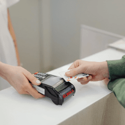 Как избежать блокировки карты за границей: советы БЦК