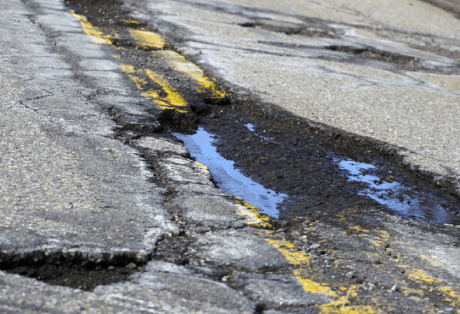 &laquo;ҚазАвтоЖол&raquo; сапасы нашар жол учаскелерінде уақытша ақы алмайды