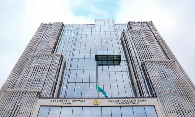 В Казахстане определят порядок межбанковских мобильных переводов