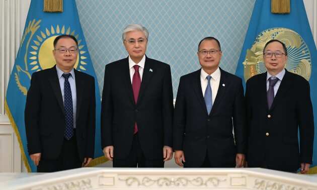 Президент Sunwah Group корпорациясының төрағасымен кездесті