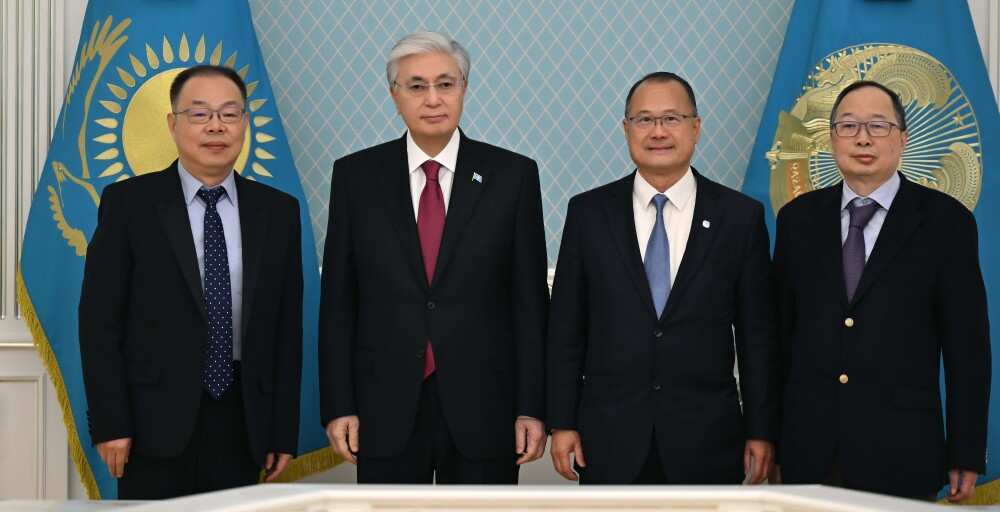 Президент Sunwah Group корпорациясының төрағасымен кездесті