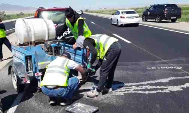 Үкімет 11 мың шақырым автомобиль жолын жаңғыртады: сапа қатаң бақылауда