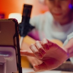 Жарнама табысы &ndash; кәсіпкерлік: мемлекет блогерлерден 500 млн теңге өндірді