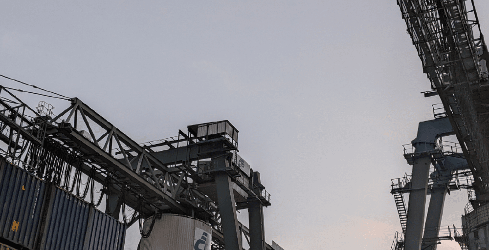 Падение сырьевого экспорта привело к статистическому росту доли переработки