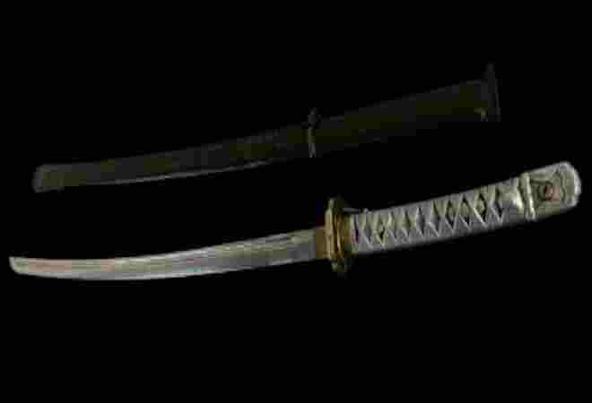  Кәрім Мәсімов қылышы аукционда 3,4 млн теңгеге сатылды