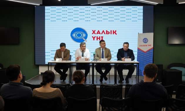 Тәуелсіз бақылаушылардың баспасөз жиыны: Референендум, әділ, шынайы, ашық өтсін!