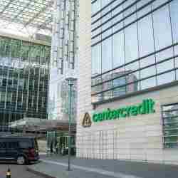 Банк ЦентрКредит спишет 50 тысяч тенге со счетов некоторых клиентов