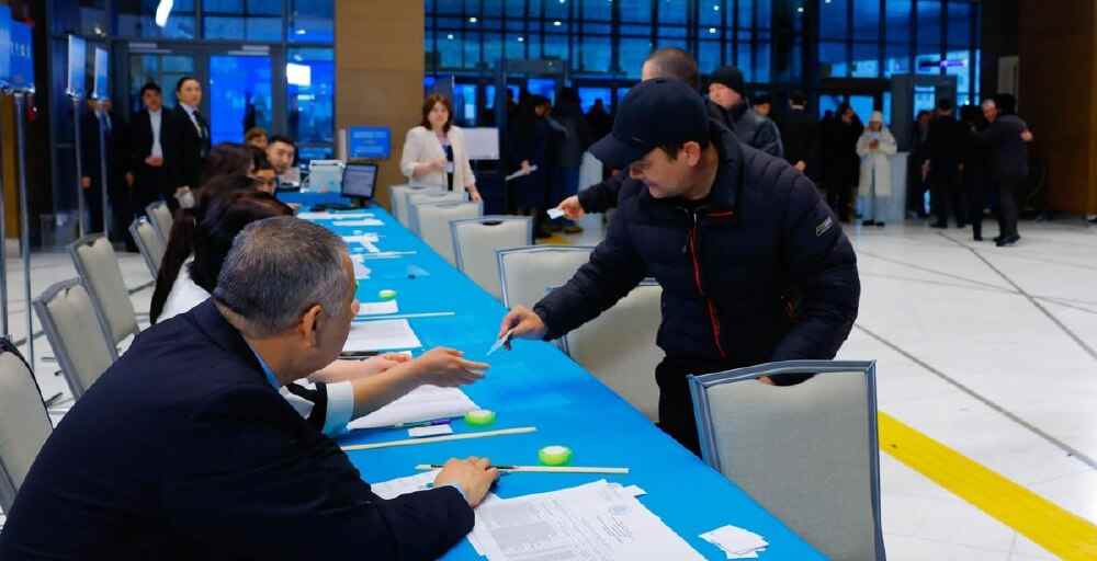 Нұрсұлтан Назарбаев референдумда дауыс берді