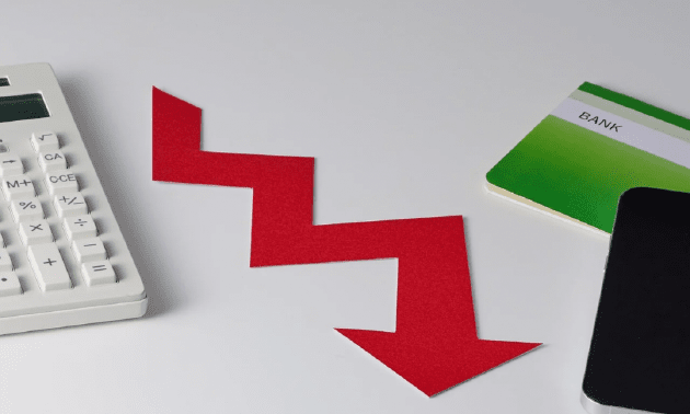 Казахстанские банки теряют десятки миллиардов прибыли второй месяц подряд