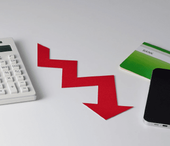 Казахстанские банки теряют десятки миллиардов прибыли второй месяц подряд