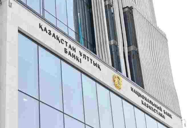 Нацбанк неожиданно вошел в тройку лидеров среди управляющих пенсиями