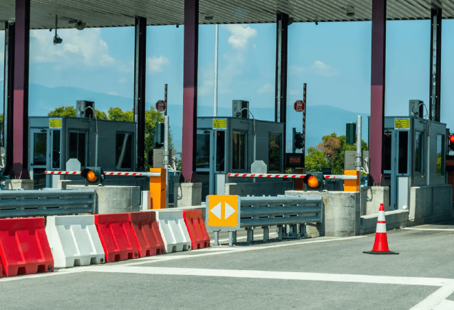 Куда направляют миллиарды тенге от платных дорог в Казахстане