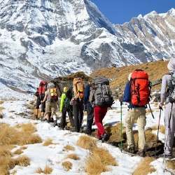 Бұдан былай туристер тауға шықпас бұрын тіркеуден өтеді