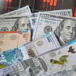 Теңге доллар мен рубльге шаққанда нығайды