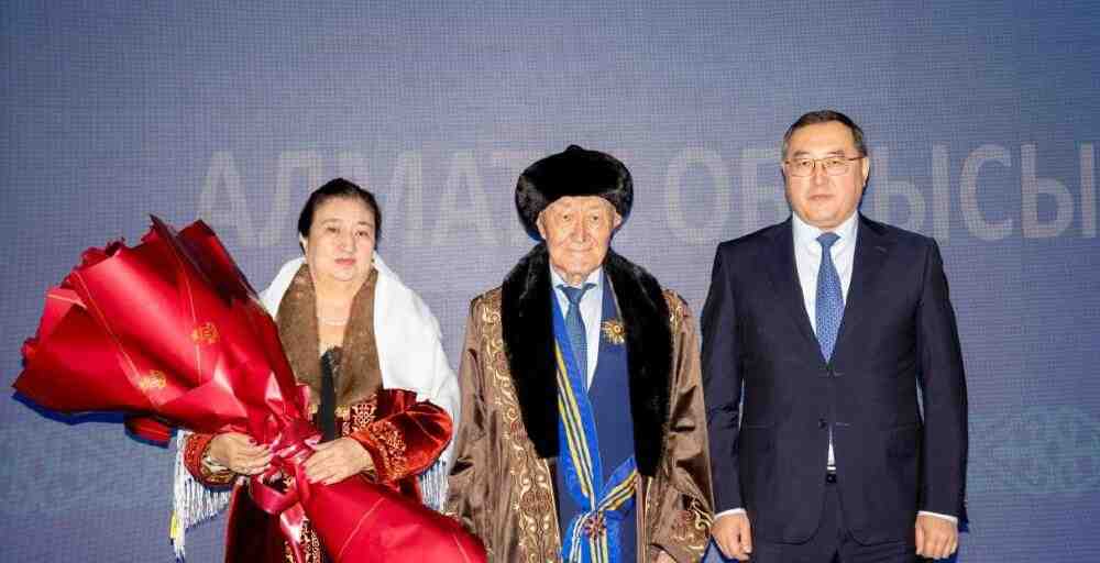 Еңбек ардагері Стахан Белғожаев I дәрежелі &laquo;Барыс&raquo; орденімен марапатталды