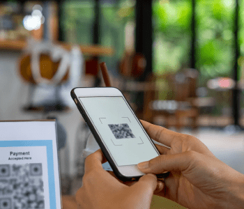 БЦК и UnionPay запустили оплату по QR в Китае