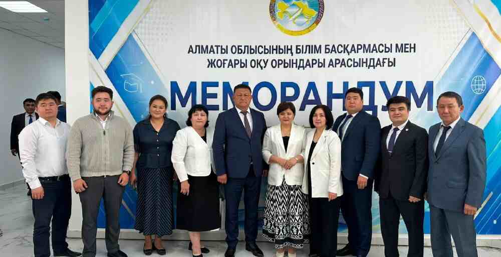 500 қазақ ғалымы шыққан Нарынқолда үш ұрпақтың бас қосуы өтті