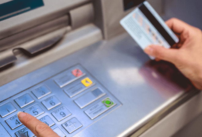 Снять деньги станет дороже: Home Credit Bank меняет тарифы