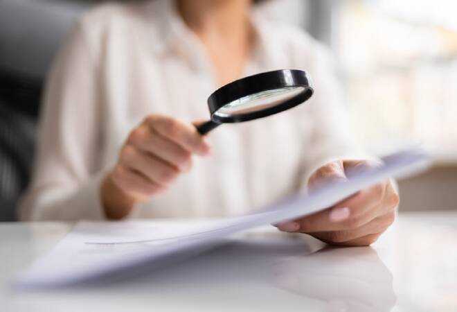 До 15 сентября казахстанцы могут вернуть часть уплаченных налогов