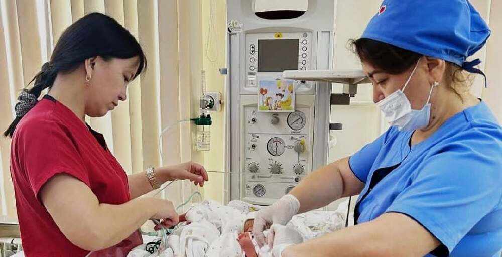 Алматыда Тайландтан санитарлық авиация арқылы жеткізілген сәби ауруханадан шықты