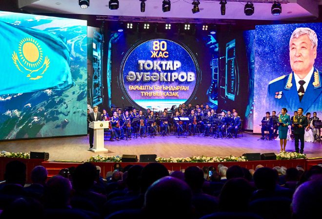 Мемлекет басшысы Тоқтар Әубәкіровті 80 жылдық мерейтойымен құттықтады