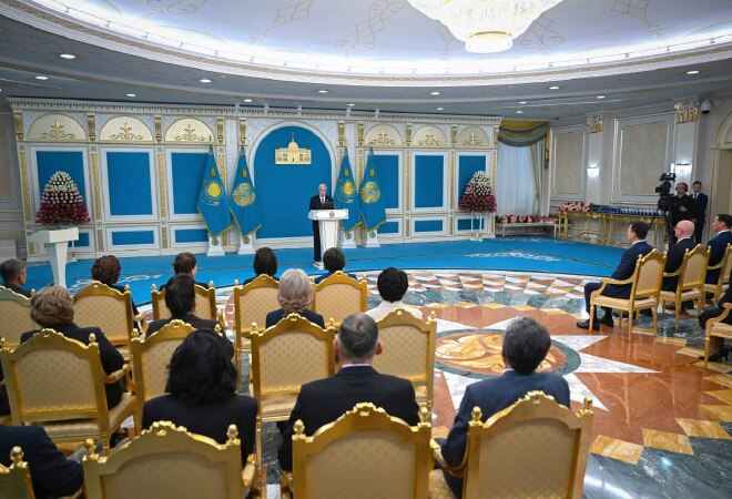 Тоқаев озық технология дәуірінде кітап оқудың да мән-маңызын арттыру қажет екенін айтты
